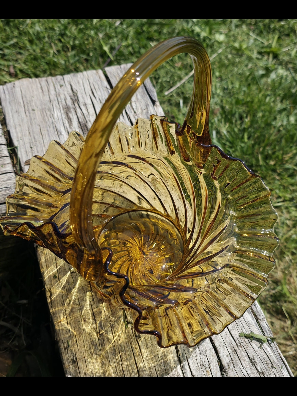 Amber Glass Ruffled Basket - Home Art Decorative Accent - Picture 3 of 8